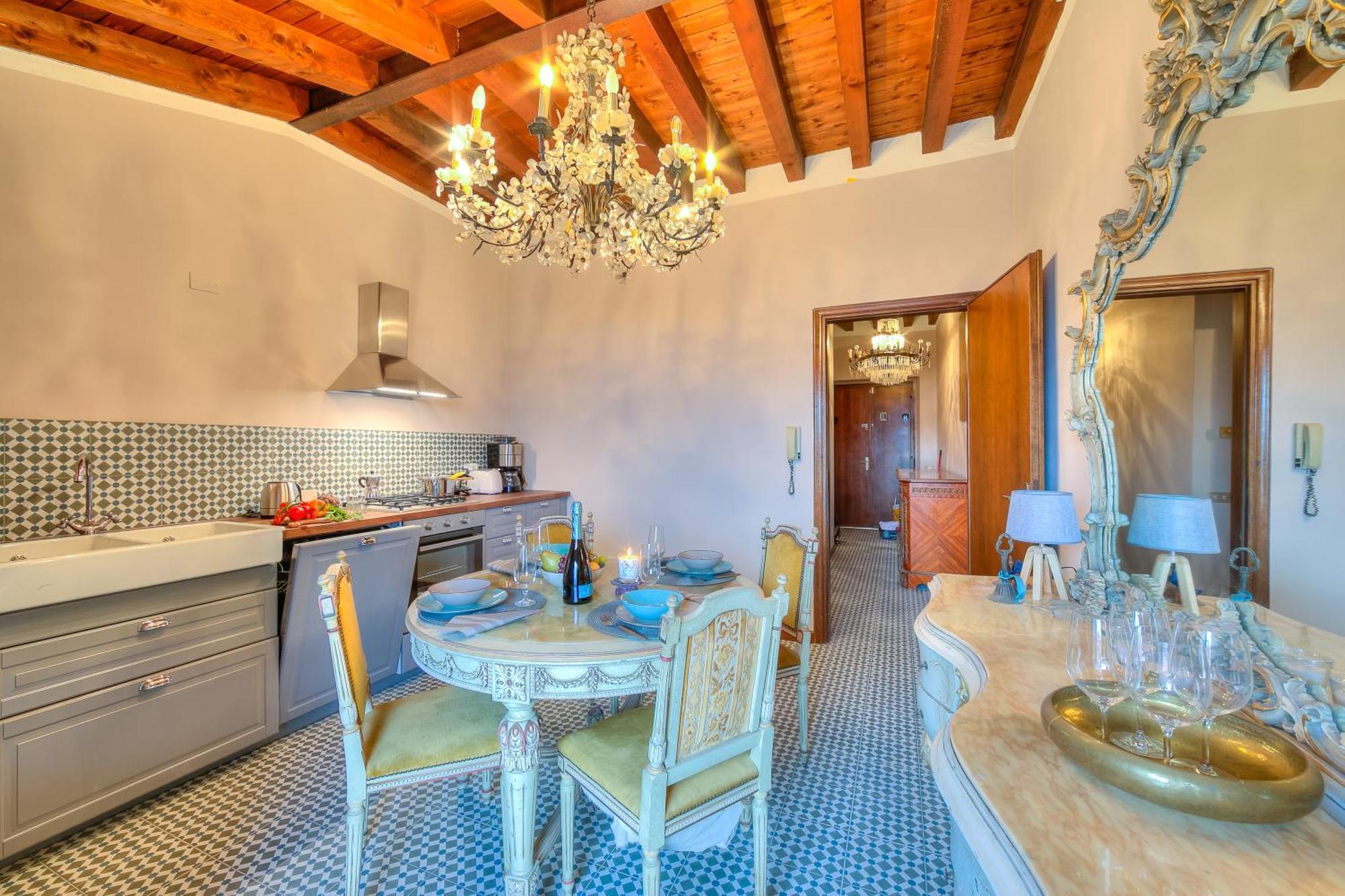 Laetitia Salo-Historic Center Near Lake - Happy Rentals Exterior photo